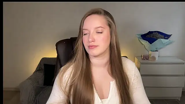 Snapshot of EvaMaddison chatting on March 19, 2026, 5:29 am EvaMaddison online show from March 19, 2026, 5:29 am