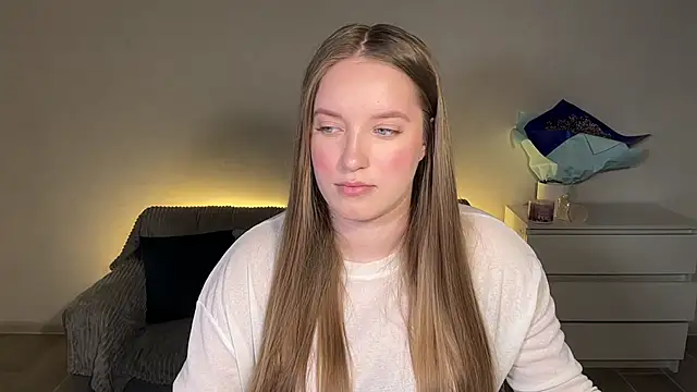 Snapshot of EvaMaddison chatting on March 2, 2026, 5:31 pm EvaMaddison online show from March 2, 2026, 5:31 pm