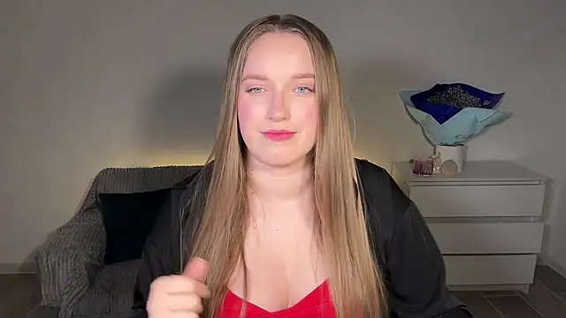 Snapshot of EvaMaddison chatting on March 3, 2026, 5:20 pm EvaMaddison online show from March 3, 2026, 5:20 pm