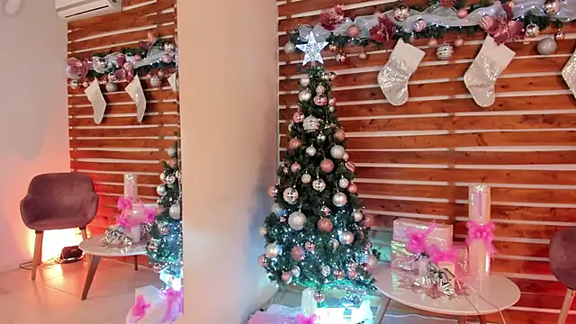  MeganRain online show from December 19, 2025, 9:33 am