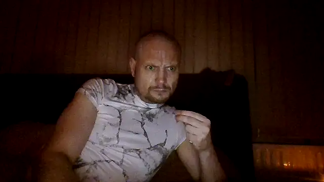 Snapshot of Chezz_055 chatting on January 23, 2025, 4:09 am Chezz 055 online show from January 23, 2025, 4:09 am