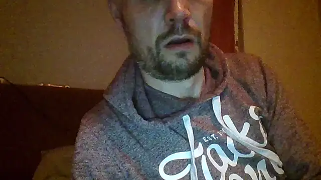 Snapshot of Chezz_055 chatting on October 3, 2025, 4:25 am Chezz 055 online show from October 3, 2025, 4:25 am