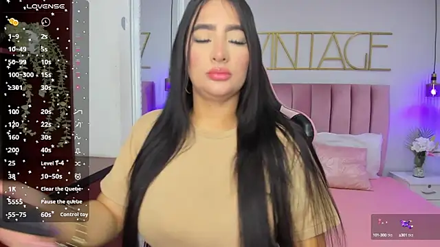 amy-thomson1 online show from October 21, 2025, 12:04 pm