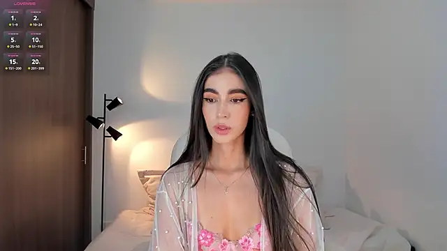 Snapshot of RebeccaBaxter chatting on April 13, 2026, 1:20 am RebeccaBaxter online show from April 13, 2026, 1:20 am