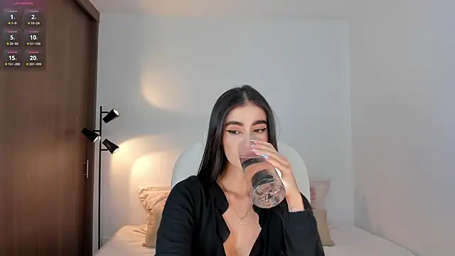 Snapshot of RebeccaBaxter chatting on March 31, 2026, 10:01 pm RebeccaBaxter online show from March 31, 2026, 10:01 pm