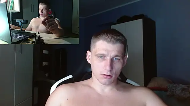 Snapshot of PoliglotJoe chatting on September 12, 2025, 11:04 pm PoliglotJoe online show from September 12, 2025, 11:04 pm