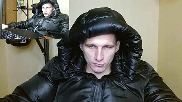 Snapshot of PoliglotJoe chatting on December 30, 2024, 4:20 am PoliglotJoe online show from December 30, 2024, 4:20 am