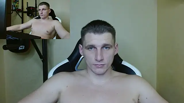 Snapshot of PoliglotJoe chatting on December 26, 2024, 11:57 pm PoliglotJoe online show from December 26, 2024, 11:57 pm