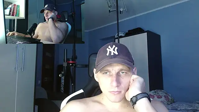 Snapshot of PoliglotJoe chatting on October 2, 2025, 9:45 am PoliglotJoe online show from October 2, 2025, 9:45 am