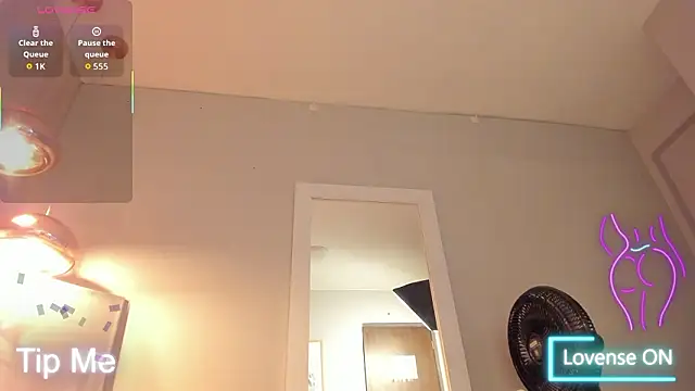 Snapshot of bonie_lov chatting on February 20, 2026, 10:33 pm bonie lov online show from February 20, 2026, 10:33 pm