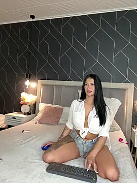 EmyLaveau online show from March 15, 2025, 5:52 am