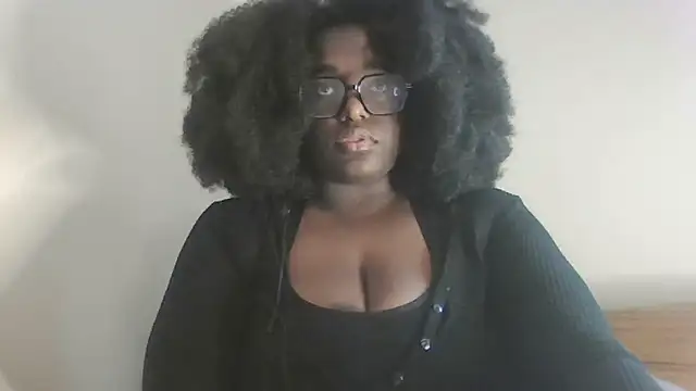 Snapshot of MissCC99 chatting on June 2, 2026, 10:10 pm MissCC99 online show from June 2, 2026, 10:10 pm