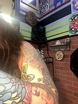 evacheers online show from November 11, 2025, 5:02 am