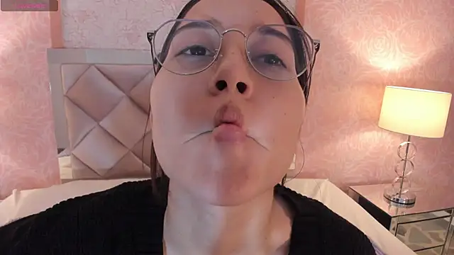 Abby Sweet1  online show from May 20, 2026, 12:13 pm