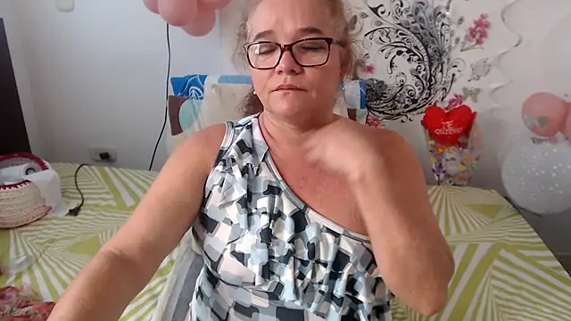 selenax2023 online show from February 25, 2025, 2:04 pm