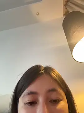 Snapshot of Sylvia- chatting on November 24, 2025, 8:47 am Sylvia- online show from November 24, 2025, 8:47 am