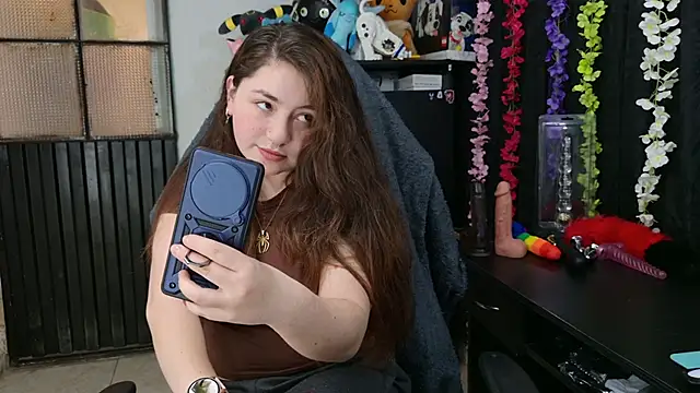 ann bronw online show from November 22, 2025, 3:33 pm