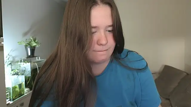 Snapshot of remirann_ chatting on April 19, 2026, 2:51 pm remirann online show from April 19, 2026, 2:51 pm