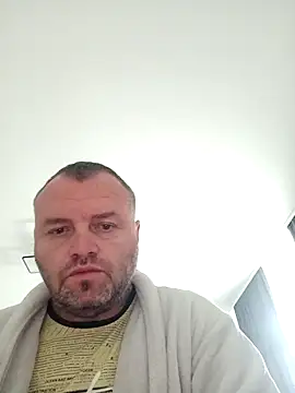 Snapshot of Adry1986 chatting on October 1, 2025, 9:25 am Adry1986 online show from October 1, 2025, 9:25 am