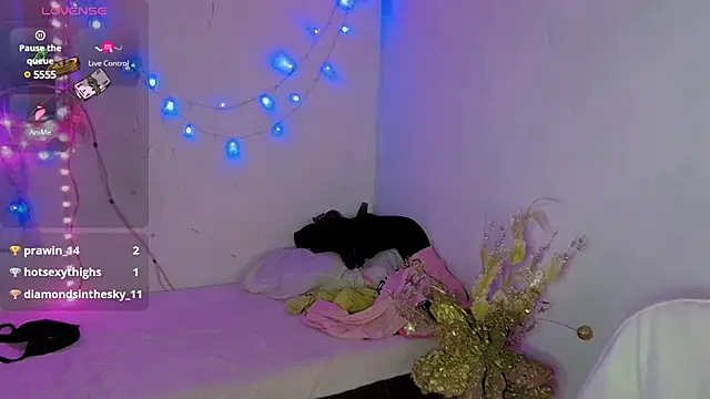 Snapshot of kiarybell__ chatting on February 23, 2025, 6:28 am kiarybell online show from February 23, 2025, 6:28 am