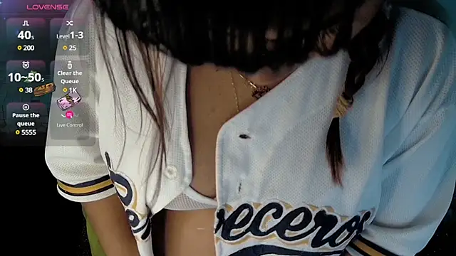 Snapshot of kiarybell__ chatting on December 11, 2024, 9:09 am kiarybell online show from December 11, 2024, 9:09 am