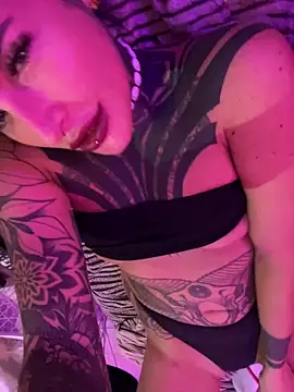 InkedBiitch online show from October 19, 2025, 6:05 am