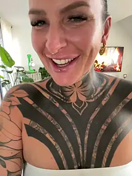 InkedBiitch online show from October 26, 2025, 2:17 pm
