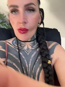 Snapshot of InkedBiitch chatting on March 1, 2026, 8:14 am InkedBiitch online show from March 1, 2026, 8:14 am