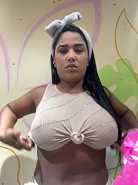 BarbieKano online show from May 17, 2026, 12:54 am