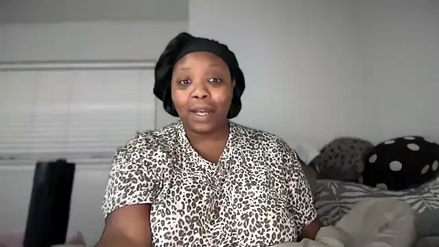 NikkiNoelanii online show from February 18, 2026, 4:21 am