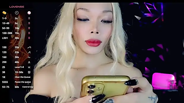 Snapshot of sugar_bbyxx chatting on October 16, 2025, 5:16 am sugar bbyxx online show from October 16, 2025, 5:16 am