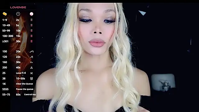 Snapshot of sugar_bbyxx chatting on November 11, 2025, 5:13 am sugar bbyxx online show from November 11, 2025, 5:13 am