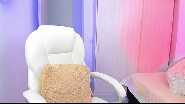 Snapshot of fioresantamaria chatting on March 12, 2026, 9:30 pm fioresantamaria online show from March 12, 2026, 9:30 pm