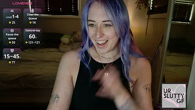 Snapshot of ursluttygf chatting on May 28, 2026, 4:35 pm ursluttygf online show from May 28, 2026, 4:35 pm
