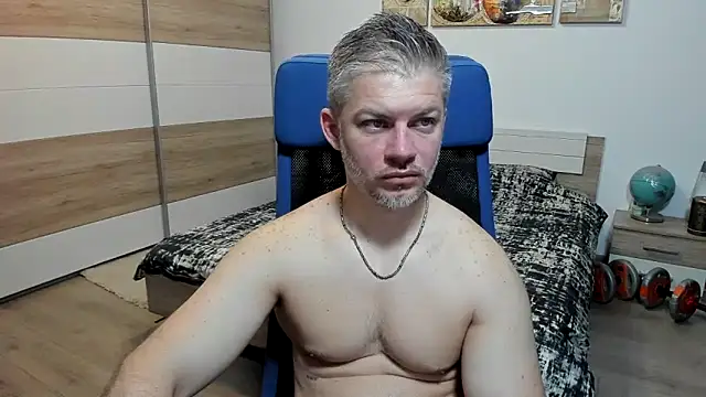 RobbyShawz online show from May 8, 2026, 4:27 am