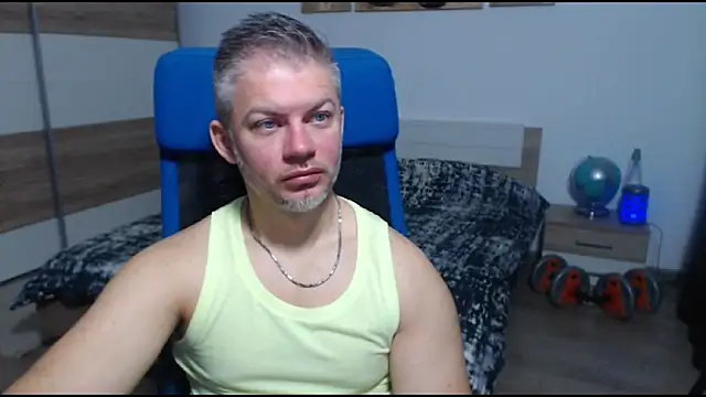 Snapshot of RobbyShawz chatting on October 29, 2025, 5:39 am RobbyShawz online show from October 29, 2025, 5:39 am