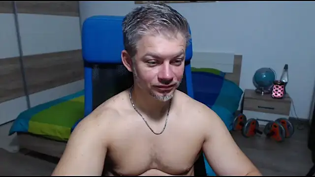 Snapshot of RobbyShawz chatting on October 13, 2025, 4:03 am RobbyShawz online show from October 13, 2025, 4:03 am