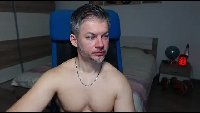 Snapshot of RobbyShawz chatting on March 12, 2025, 5:57 am RobbyShawz online show from March 12, 2025, 5:57 am