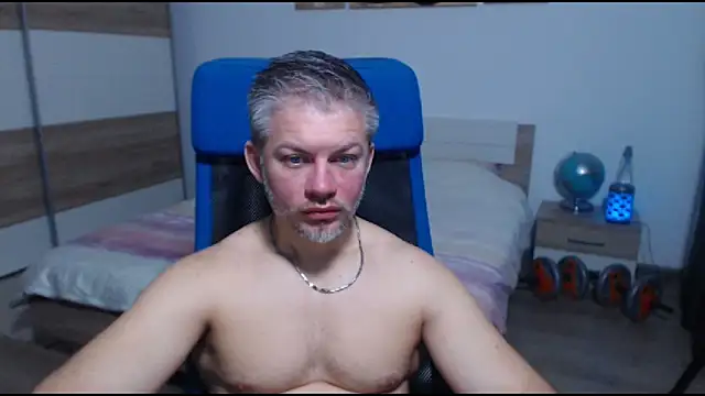 Snapshot of RobbyShawz chatting on November 24, 2025, 5:40 am RobbyShawz online show from November 24, 2025, 5:40 am