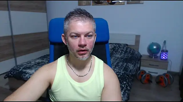 Snapshot of RobbyShawz chatting on October 31, 2025, 5:48 am RobbyShawz online show from October 31, 2025, 5:48 am