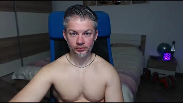 Snapshot of RobbyShawz chatting on March 17, 2025, 6:40 am RobbyShawz online show from March 17, 2025, 6:40 am