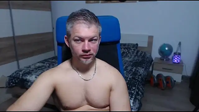 Snapshot of RobbyShawz chatting on November 11, 2025, 5:46 am RobbyShawz online show from November 11, 2025, 5:46 am