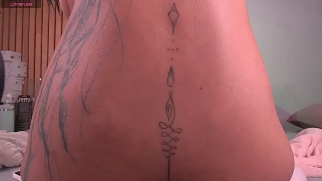 mia-reeves online show from May 13, 2026, 6:48 pm