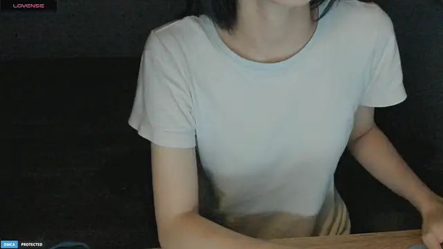 Snapshot of Ayase_momo chatting on March 3, 2025, 9:15 pm Ayase momo online show from March 3, 2025, 9:15 pm