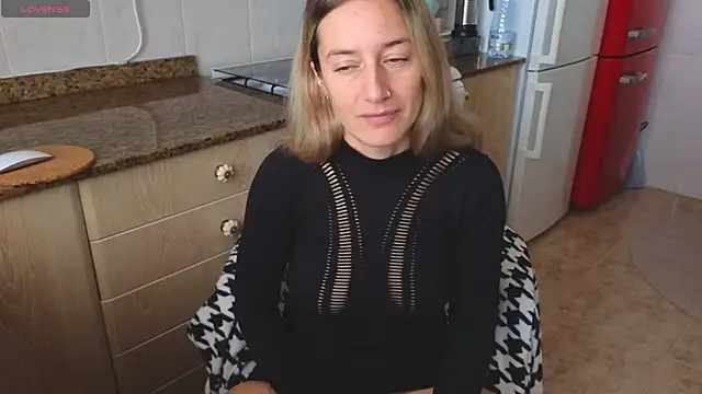 Lunamix online show from April 1, 2026, 10:27 am