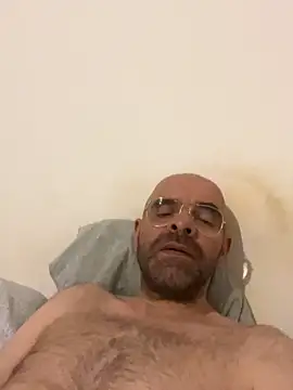 slim1976006 online show from April 29, 2026, 11:11 pm