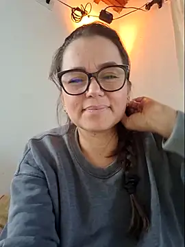 MariaPau 83 online show from May 11, 2026, 4:04 pm