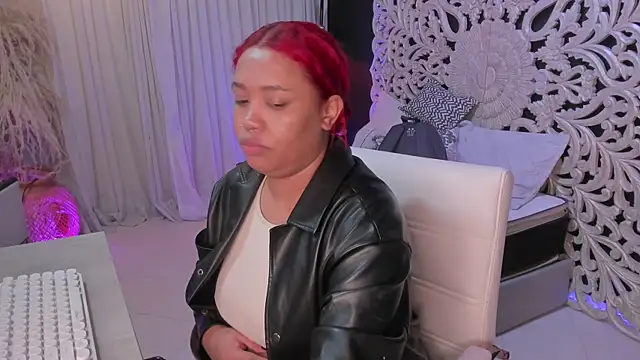 Snapshot of pamela_doll3 chatting on October 15, 2025, 4:00 am pamela doll3 online show from October 15, 2025, 4:00 am