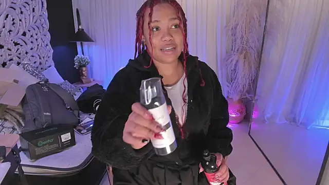 Snapshot of pamela_doll3 chatting on October 21, 2025, 4:12 am pamela doll3 online show from October 21, 2025, 4:12 am