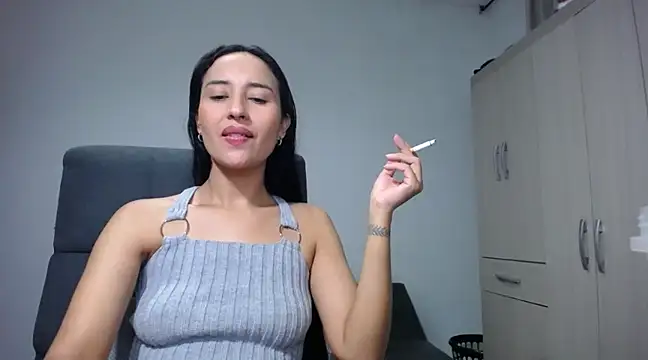 Snapshot of LisaRiveraxxx chatting on March 23, 2025, 12:47 am LisaRiveraxxx online show from March 23, 2025, 12:47 am